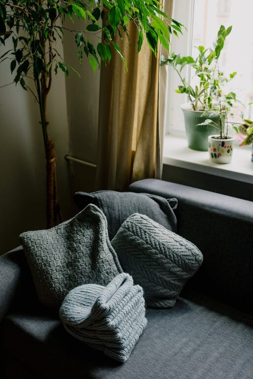 Simple Ways to Create a Cozy and Inviting Home Environment